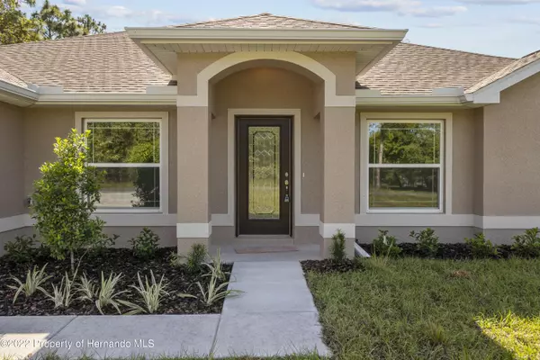 Weeki Wachee, FL 34614,11493 Pine Warbler Avenue