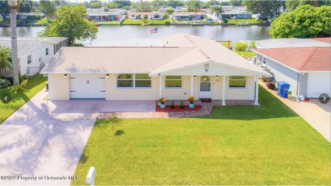 4052 Star Island Drive, Holiday, FL 34691