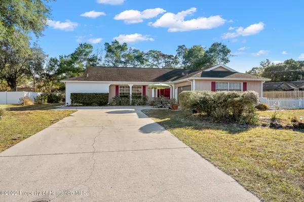 5412 Lloyd Drive, Weeki Wachee, FL 34607