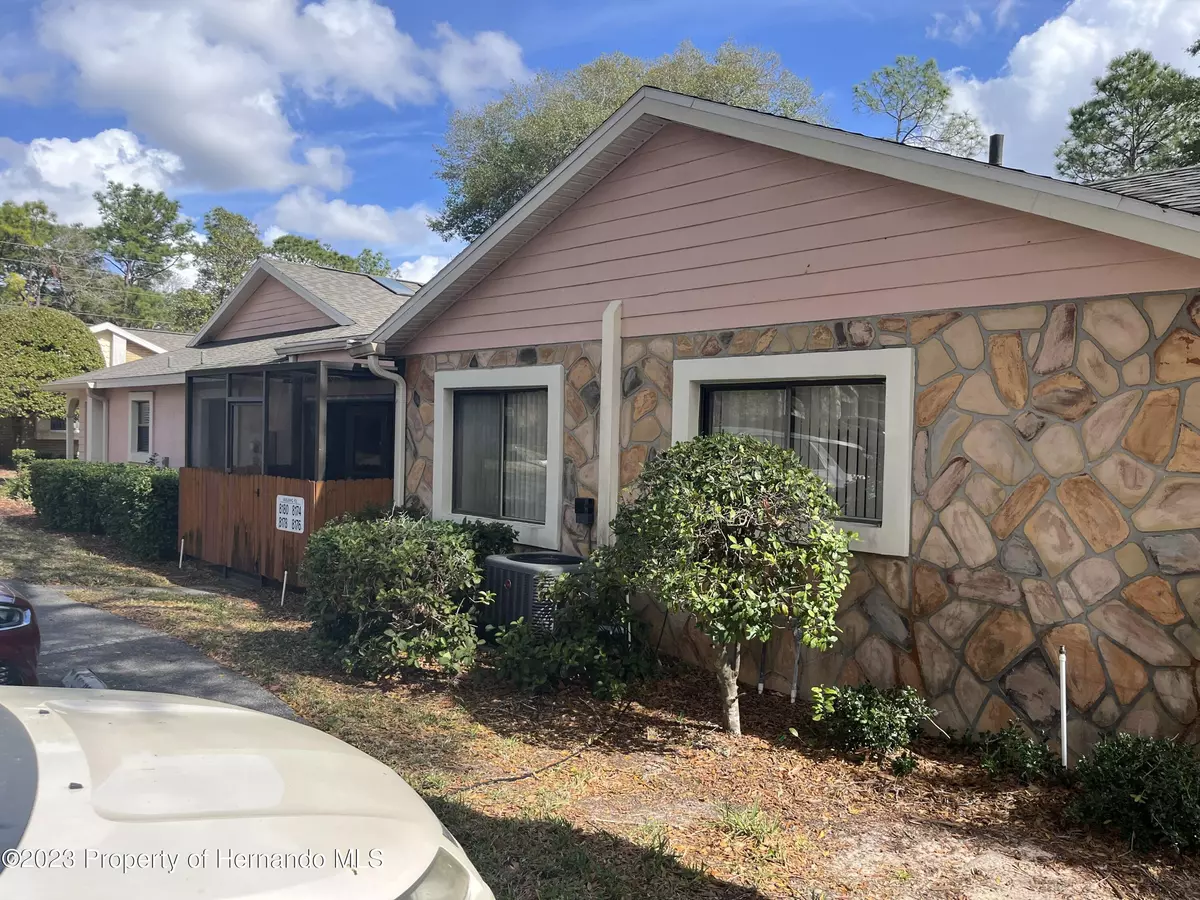 Weeki Wachee, FL 34613,8176 Sturbridge Court