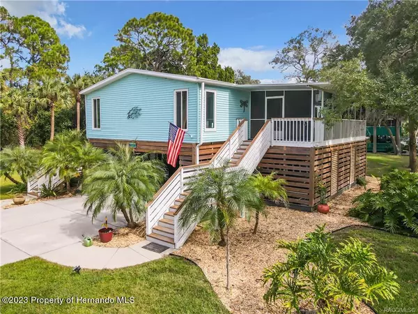 6640 Riverside Drive, Yankeetown, FL 34498