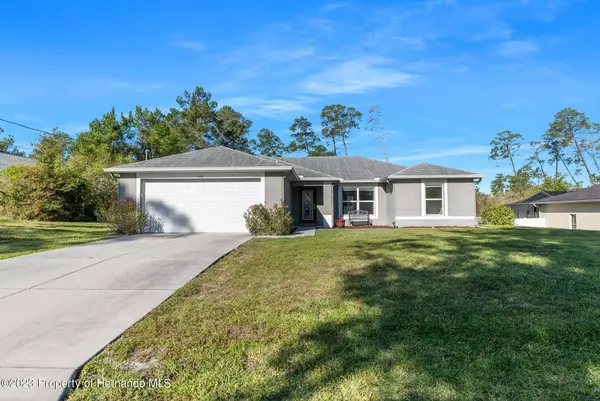 7051 Ovenbird Road, Weeki Wachee, FL 34613