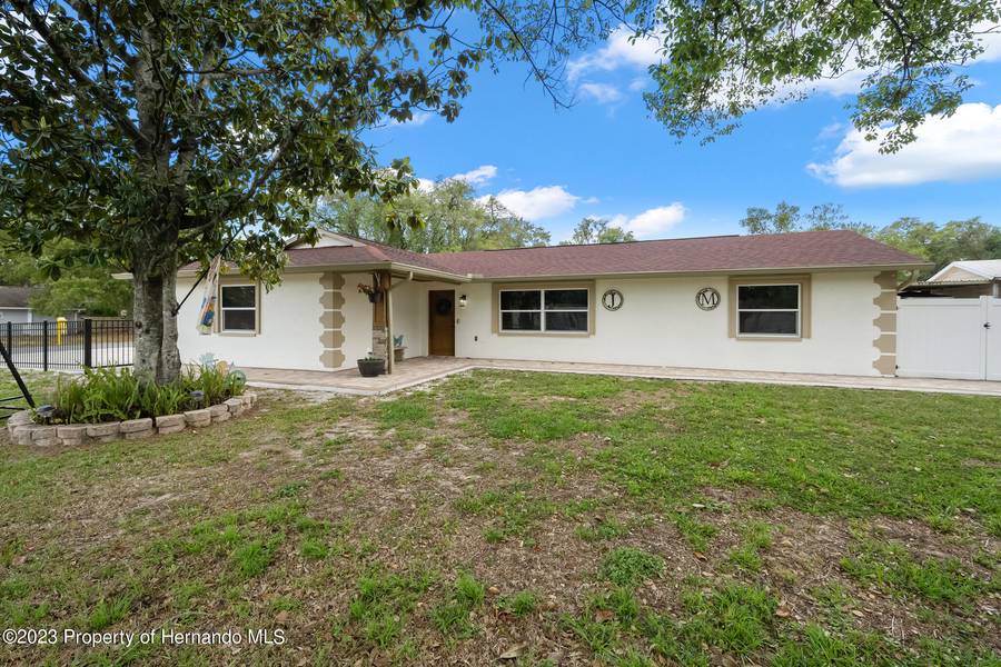 2065 Alameda Drive, Spring Hill, FL 34609