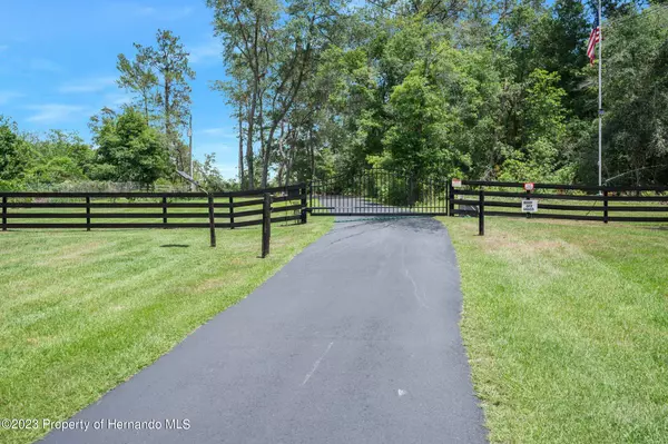 Brooksville, FL 34602,23268 Family Lane