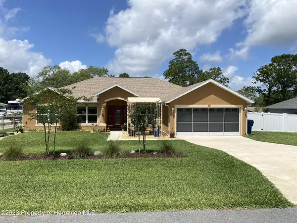 11125 Jackdaw Road, Weeki Wachee, FL 34614