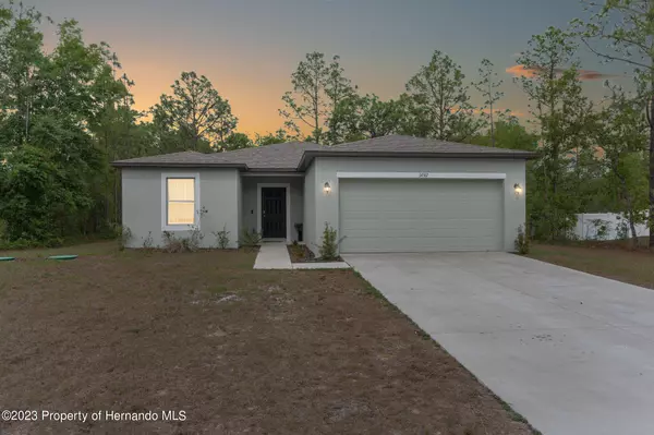 14361 Carolina Chickadee Road, Weeki Wachee, FL 34614