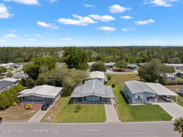 15988 Brookridge Boulevard, Brooksville, FL 34613