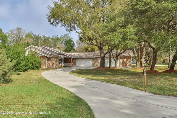 5439 Patricia Place, Weeki Wachee, FL 34607