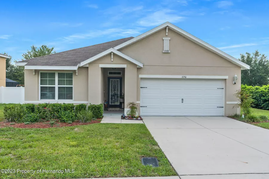 3750 Crossline Drive, Spring Hill, FL 34609