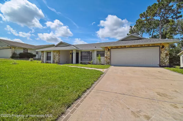 Weeki Wachee, FL 34613,8976 Hernando Way