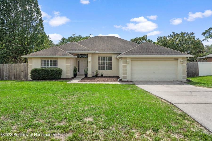 6363 Shadydale Avenue, Spring Hill, FL 34609