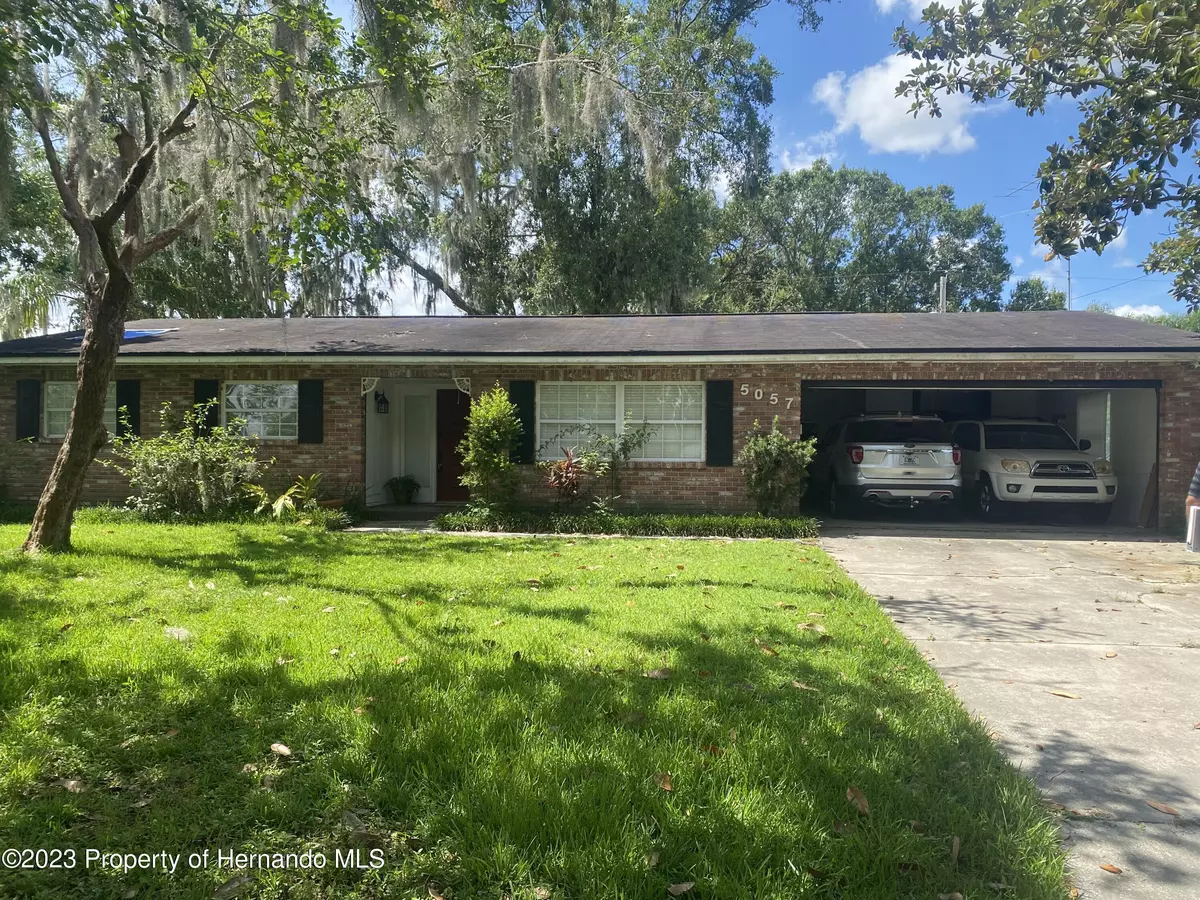 Lakeland, FL 33813,5057 Lake Miriam Circle