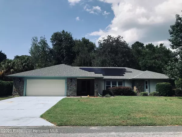 4 Hemlock Court, Homosassa, FL 34446