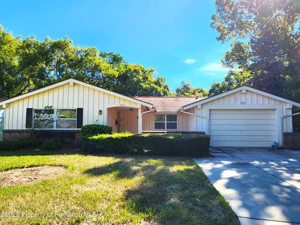 12204 Quail Run Row, Hudson, FL 34667