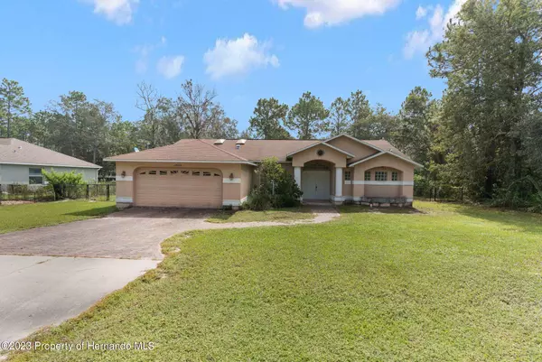 Weeki Wachee, FL 34614,12050 Pine Warbler Avenue