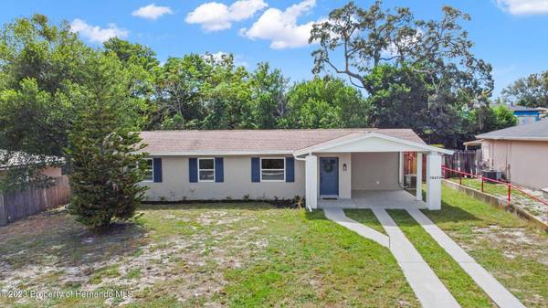 7162 Holiday Drive, Spring Hill, FL 34606