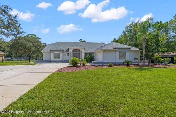 7565 Jomel Drive, Weeki Wachee, FL 34607