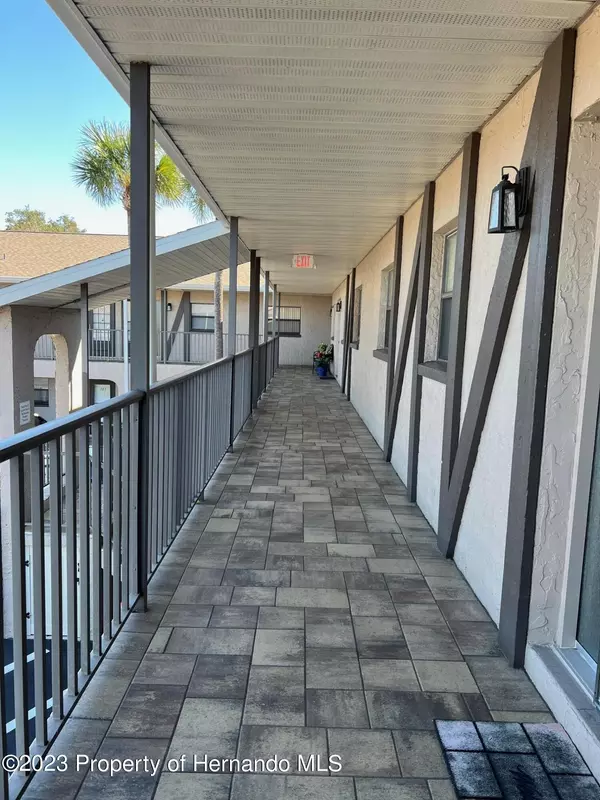 Spring Hill, FL 34606,7400 Spring Hill Drive #209