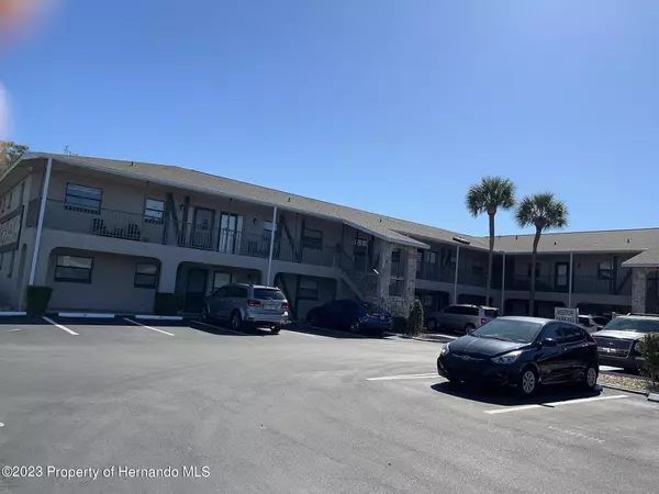 7400 Spring Hill Drive #209, Spring Hill, FL 34606