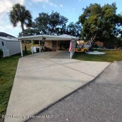 9345 Grizzly Bear Drive, Weeki Wachee, FL 34613