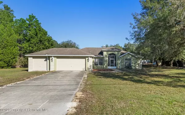 11035 Flatwood Avenue, Weeki Wachee, FL 34613