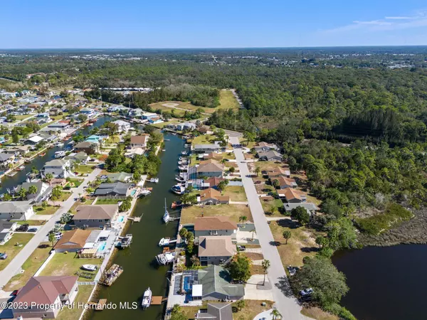 Hudson, FL 34667,7335 Southwind Drive