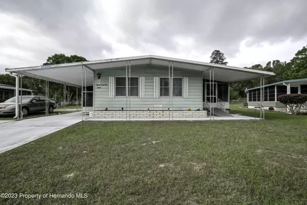 8043 Fairlane Avenue, Brooksville, FL 34613