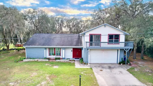 8236 Apple Orchard Road, Spring Hill, FL 34606