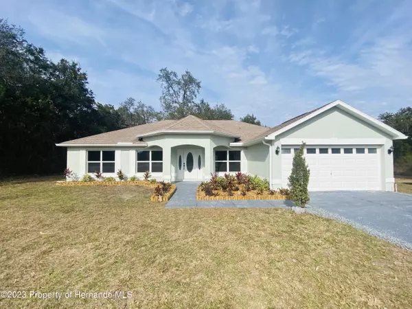 11421 Petrel Avenue, Weeki Wachee, FL 34614