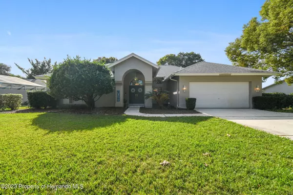 9504 Southern Belle Drive, Weeki Wachee, FL 34613