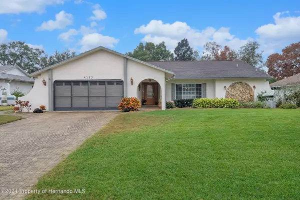 4233 Cavehill Road, Spring Hill, FL 34606