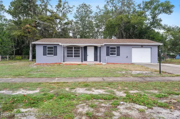 4499 Lakeshore Avenue, Spring Hill, FL 34606