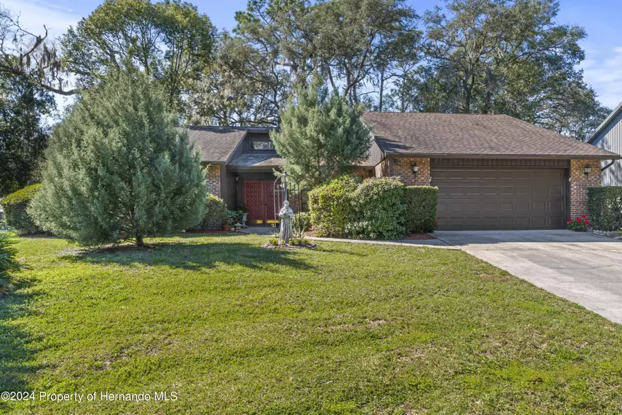 34454 Cedarfield Drive, Ridge Manor, FL 33523