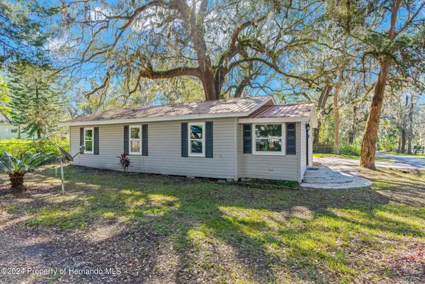 9112 Parrish Avenue, Brooksville, FL 34601