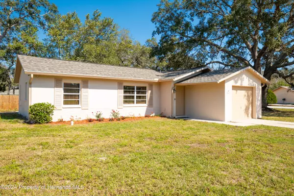 7557 Holiday Drive, Spring Hill, FL 34606