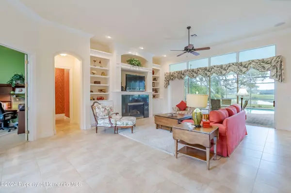 Weeki Wachee, FL 34613,9174 Lake Cypress Loop