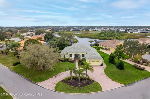 Weeki Wachee, FL 34613,9174 Lake Cypress Loop