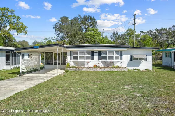 12011 Fairway Avenue, Brooksville, FL 34613