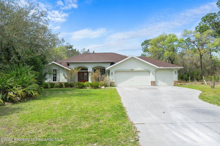 18147 Parakeet Road, Weeki Wachee, FL 34614