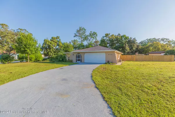 9739 Horizon Drive, Spring Hill, FL 34608