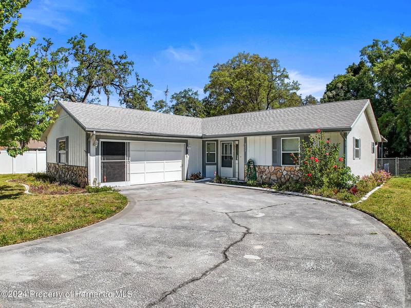 8277 Philadelphia Avenue, Spring Hill, FL 34608