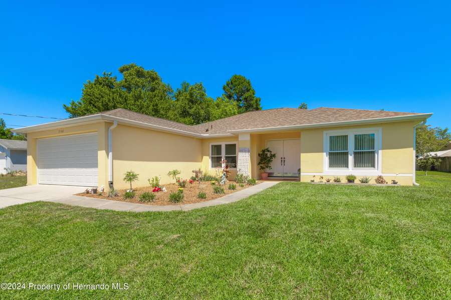 7102 Blackbird Avenue, Weeki Wachee, FL 34613