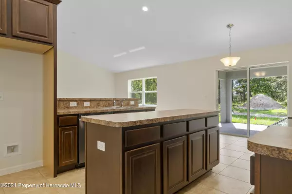 Weeki Wachee, FL 34613,10328 Meadow Wren Avenue