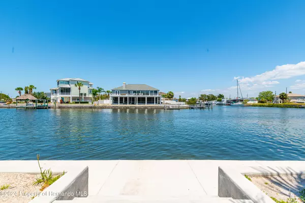 Hernando Beach, FL 34607,4333 Biscayne Drive