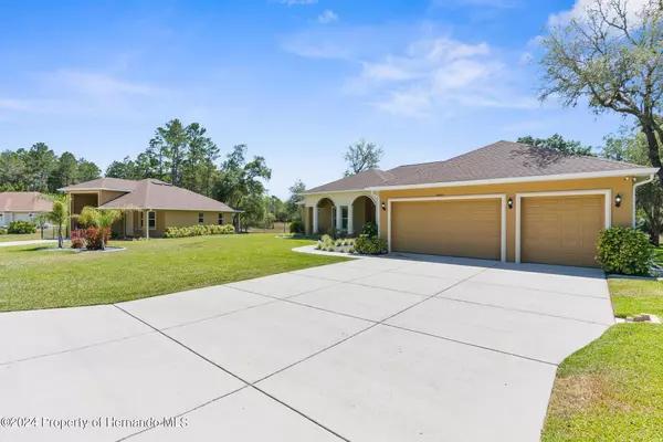 Weeki Wachee, FL 34613,9601 Whisper Ridge Trail