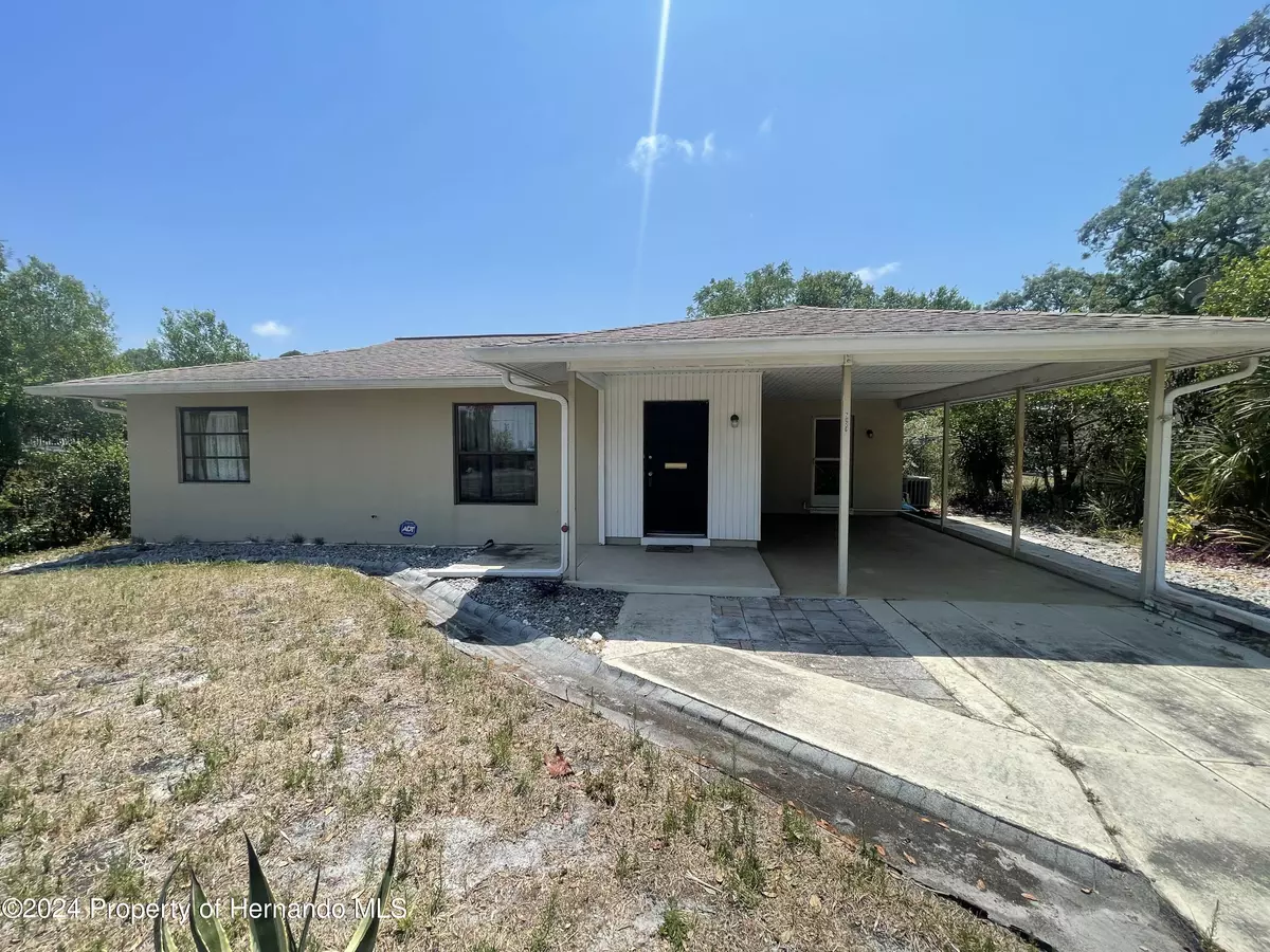 Spring Hill, FL 34606,7056 Spring Hill Drive