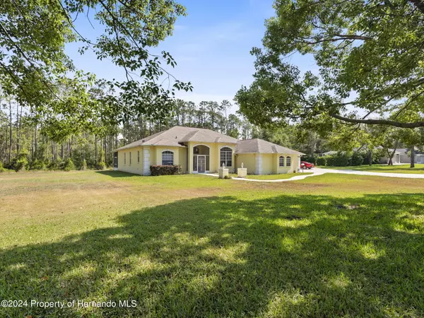 10251 Woodland Waters Boulevard, Weeki Wachee, FL 34613