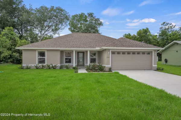 13256 Sea Eagle Avenue, Weeki Wachee, FL 34614