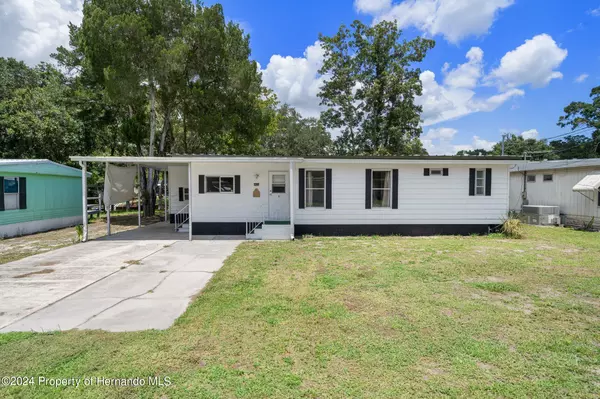 6433 Theresa Avenue, Weeki Wachee, FL 34607