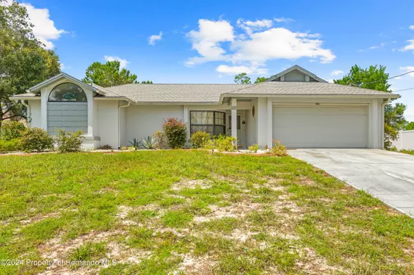 7041 Ovenbird Road, Weeki Wachee, FL 34613